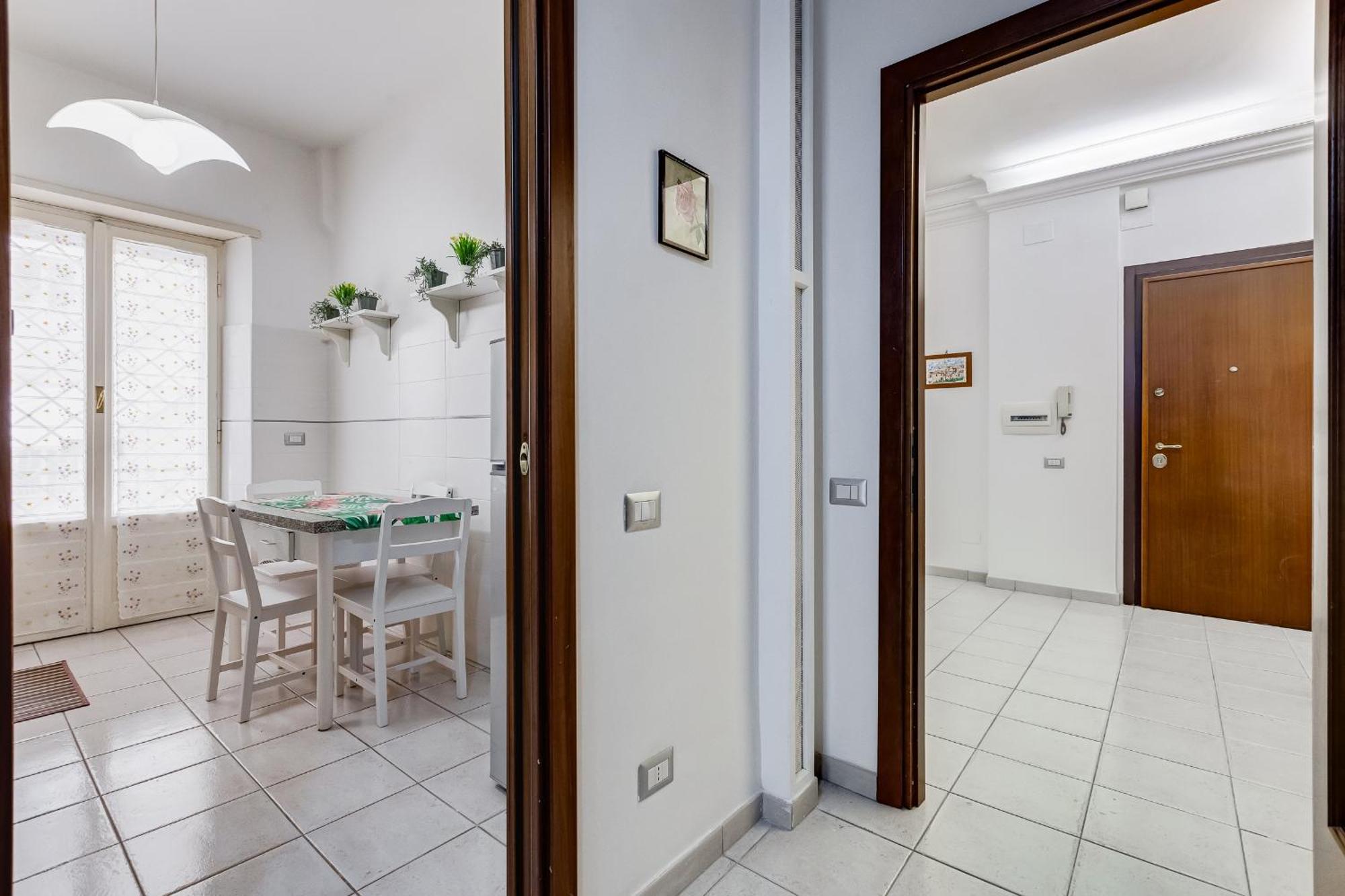 Appartamento Cozy 2-bedroom Flat With Balcony In Monteverde Roma