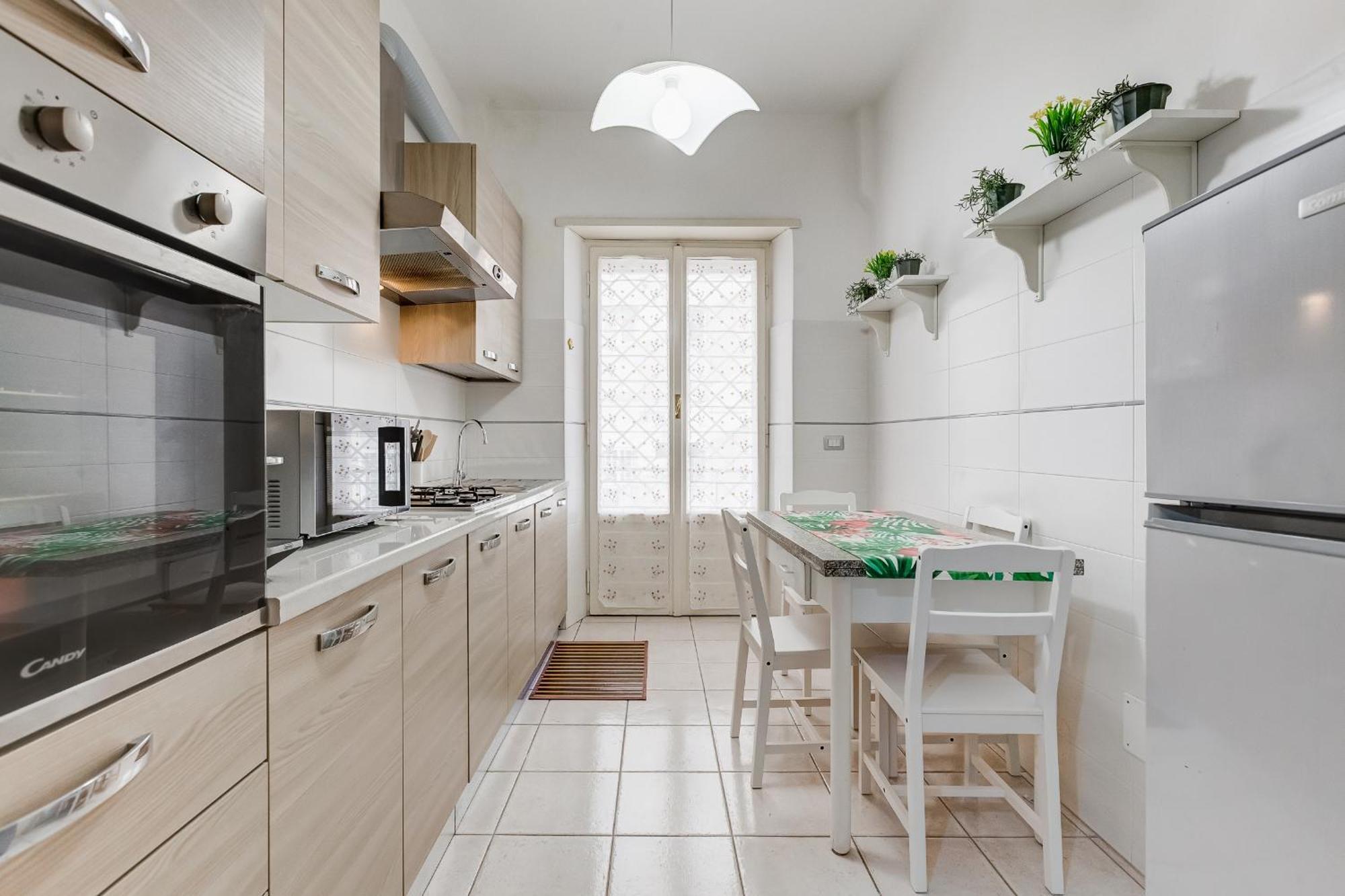 Cozy 2-bedroom Flat With Balcony In Monteverde Appartamento