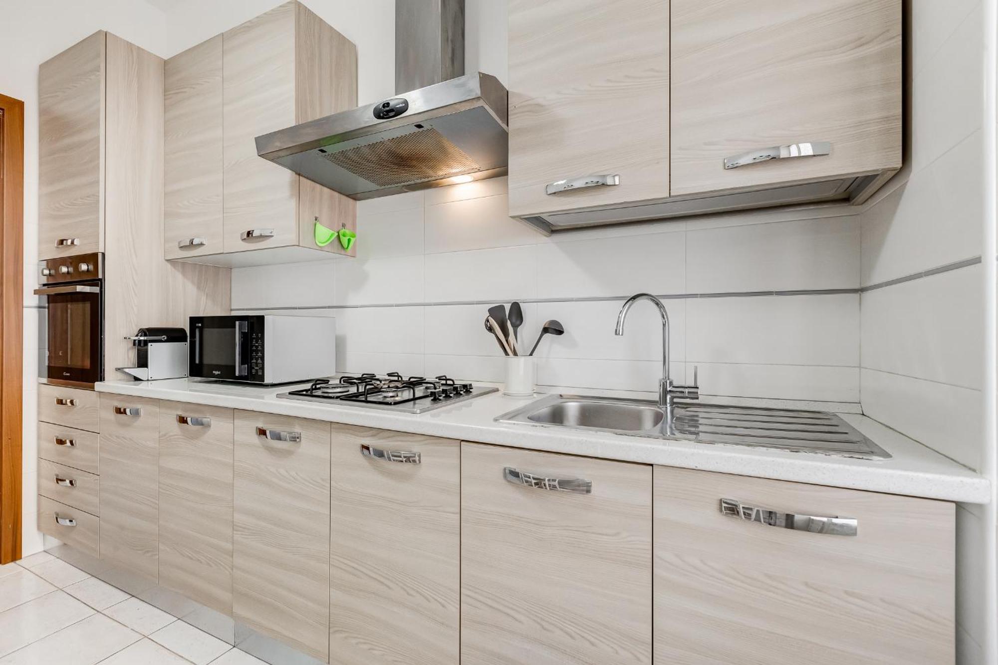Cozy 2-bedroom Flat With Balcony In Monteverde Roma