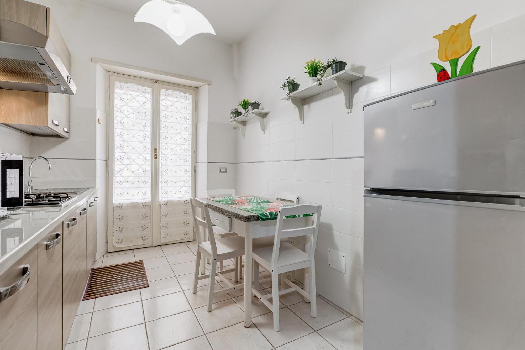 Cozy 2-bedroom Flat With Balcony In Monteverde Appartamento Roma