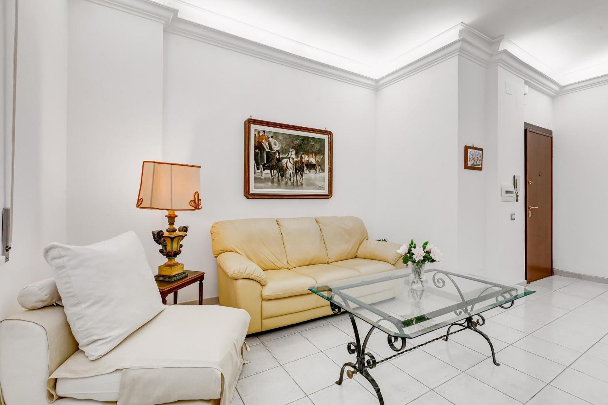 Appartamento Cozy 2-bedroom Flat With Balcony In Monteverde